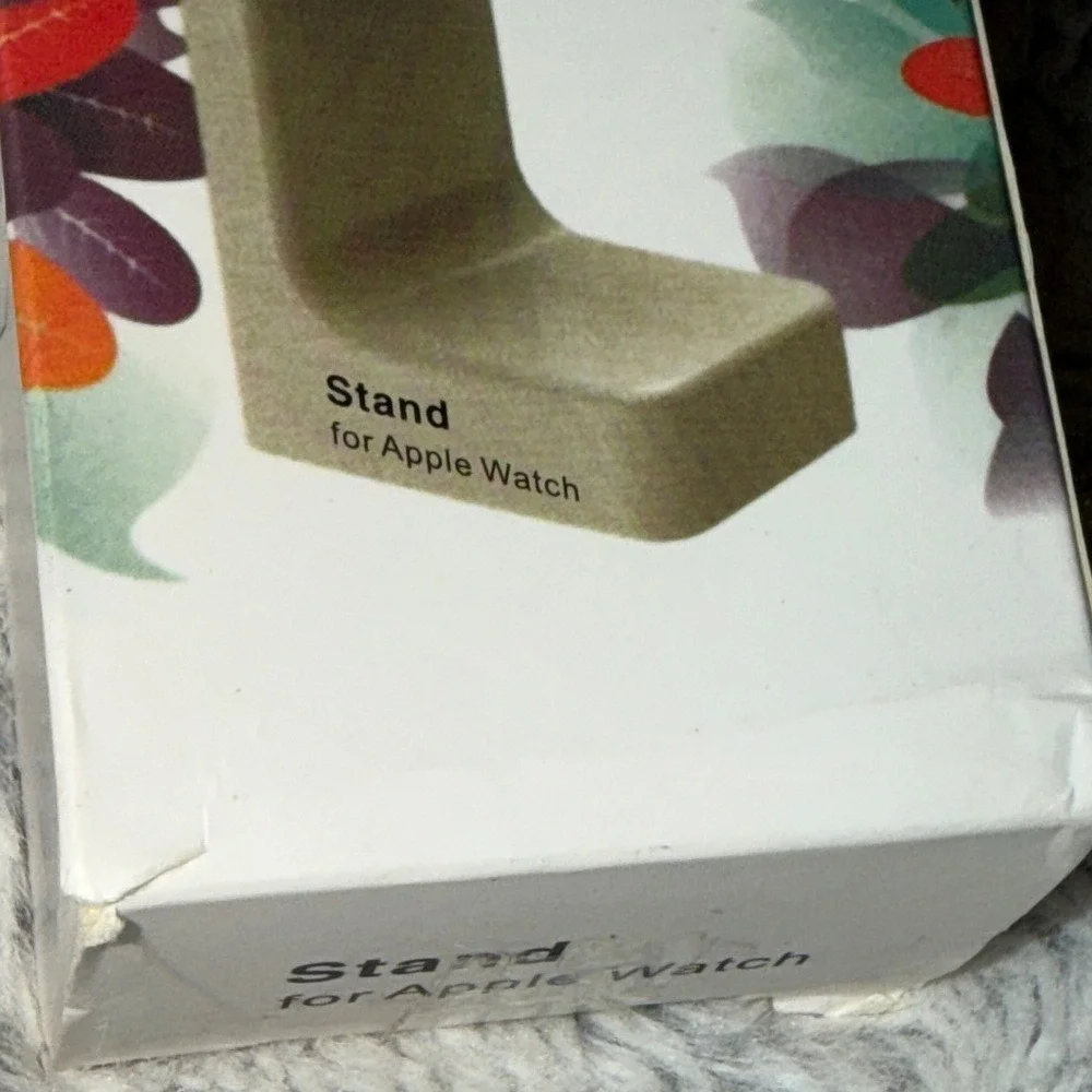Green Apple Watch Charging Stand Dock for 38mm and 42mm Models X00148XXO3